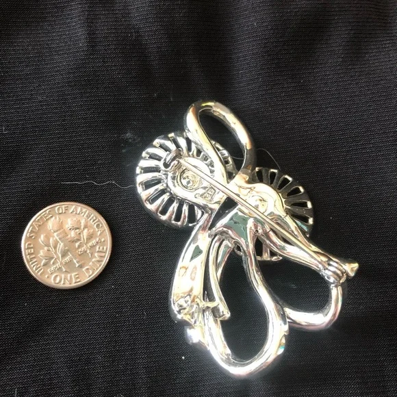 Brooch - Picture 2 of 2